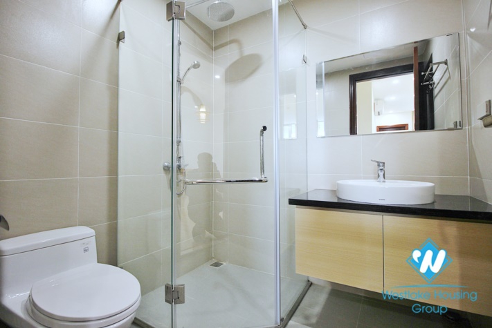 A brand new 1 bedroom apartment with lake view for rent in Quang An, Tay Ho